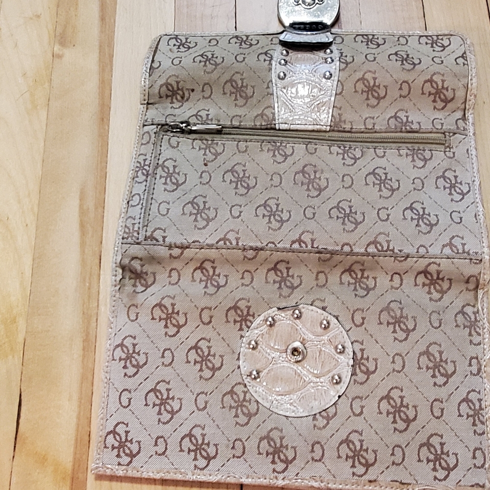 Wallet - Picture 2 of 5